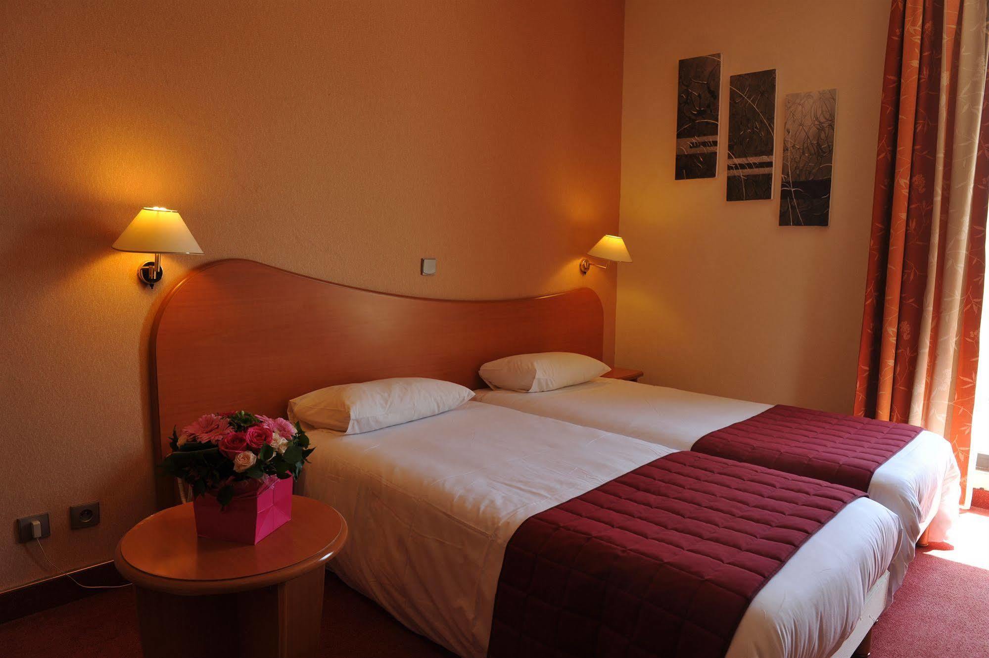 Aeroport Hotel - Parc Expo Mauguio Esterno foto
